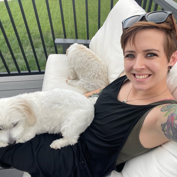 Meet your Posher, Rachel - Picture 1 of 3